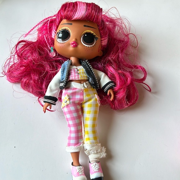 LOL SURPRISE💫 Tweens Cherry BB Fashion Doll with Surprises - Picture 4 of 14
